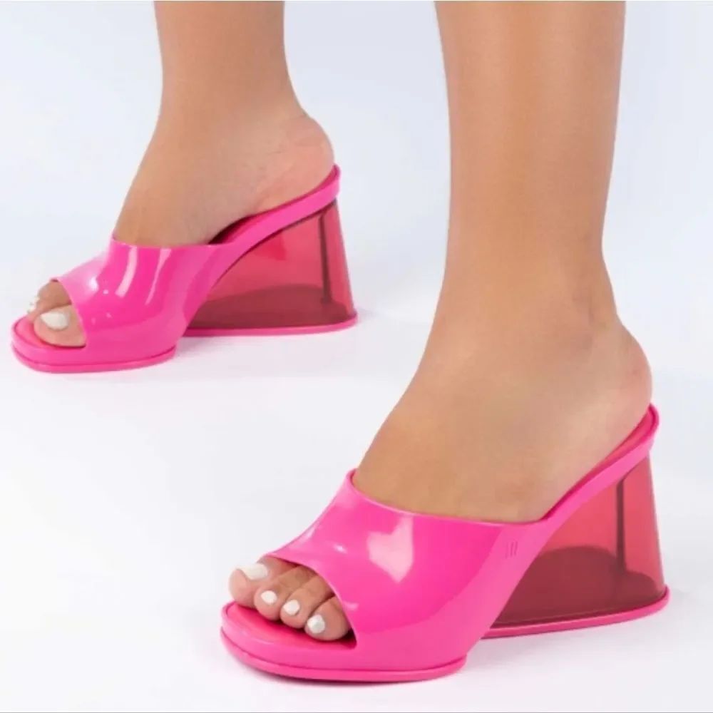BRAND NEW FOREVER OPEN-TOE PLATFORM BLOCK-HEEL SANDAL